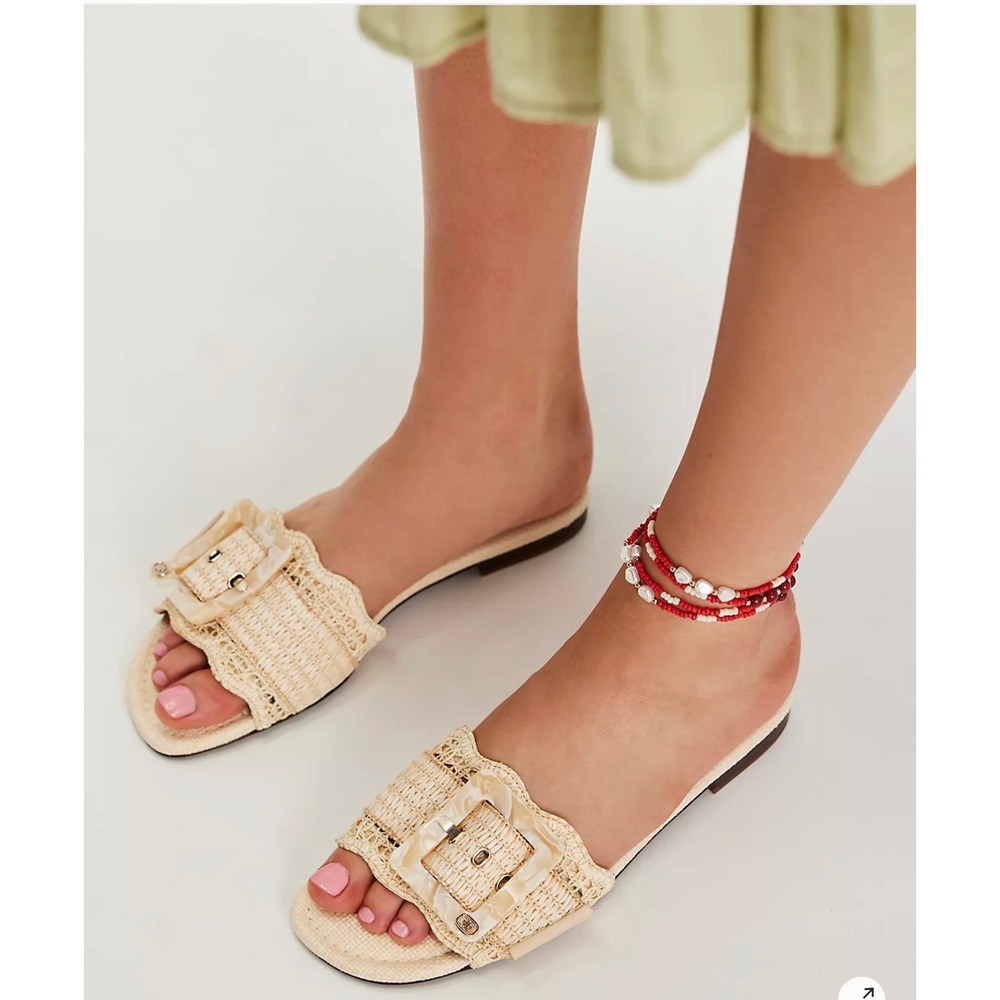 Sam Edelman Bambi Woven Slide Sandals Beige Scalloped Buckle Flats 5.5